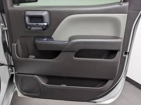 Used 2018 Chevrolet Silverado 1500 Custom w/ Custom Convenience Package RWD image 19