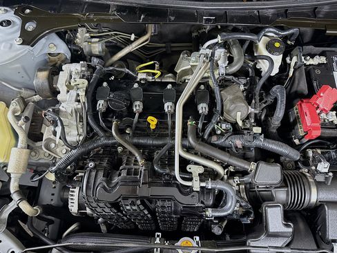 Used 2023 Nissan Altima 2.5 SV FWD image 39
