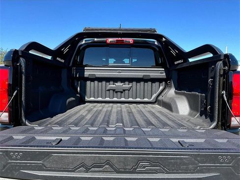 New 2025 Chevrolet Colorado Z71 w/ Midnight Edition image 16