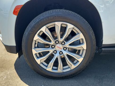 Used 2022 GMC Yukon Denali AWD/4WD image 34