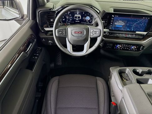 New 2026 GMC Sierra 1500 SLE w/ Preferred Package image 15