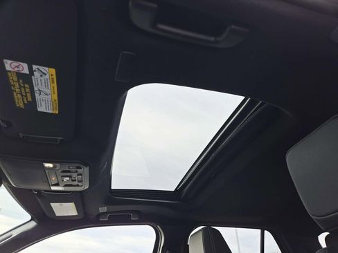 Used 2025 Toyota 4Runner TRD Off-Road Premium image 9