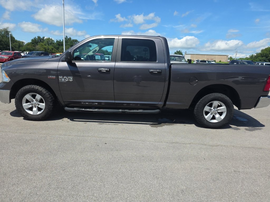 Used 2020 RAM 1500 Classic SLT AWD/4WD image 8