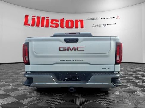 Used 2024 GMC Sierra 1500 SLT image 3