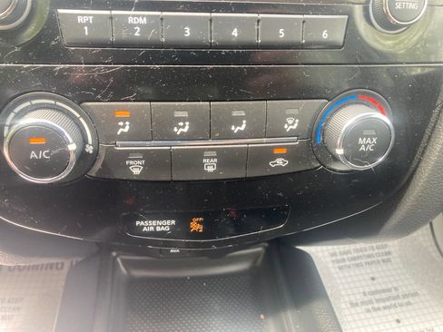 Used 2017 Nissan Rogue S w/ S Appearance Package AWD/4WD image 27