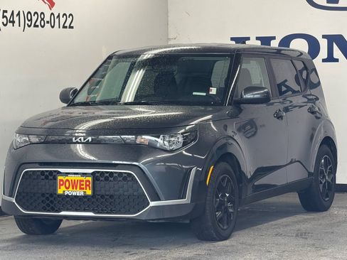 Used 2023 Kia Soul LX w/ LX Technology Package FWD image 7