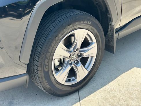 Used 2025 Toyota RAV4 XLE w/ Convenience Package FWD image 9