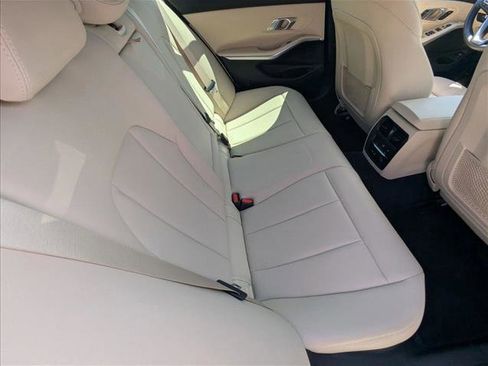 Used 2019 BMW 330i Sedan w/ Convenience Package RWD image 20