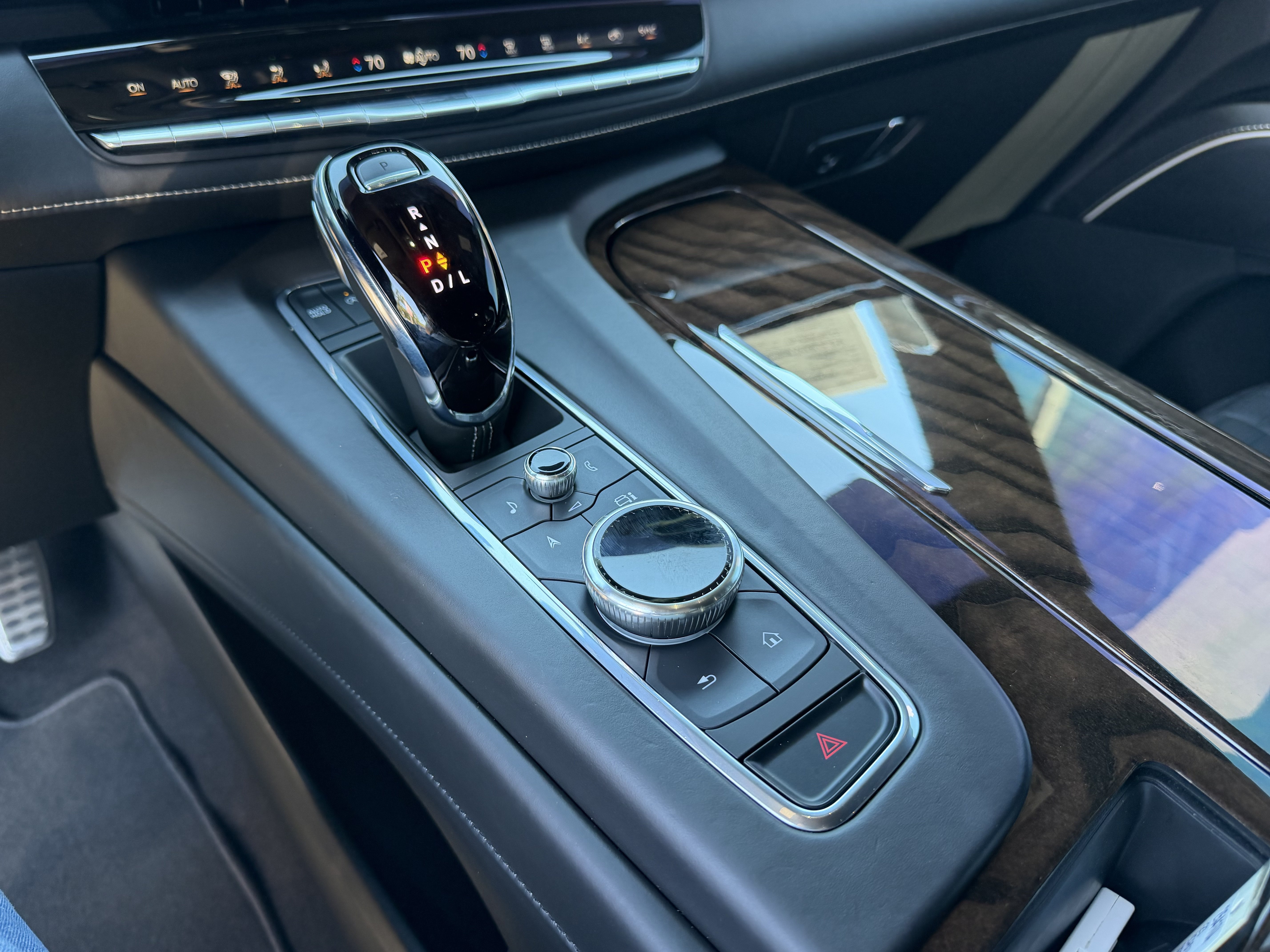 Certified 2023 Cadillac Escalade Sport Platinum AWD/4WD image 25