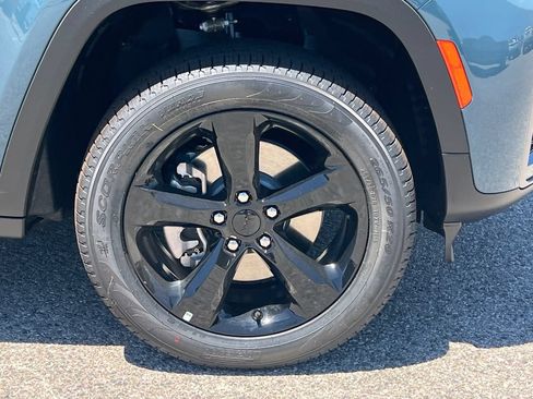 New 2026 Jeep Grand Cherokee L Limited w/ Limited Altitude Package RWD image 12