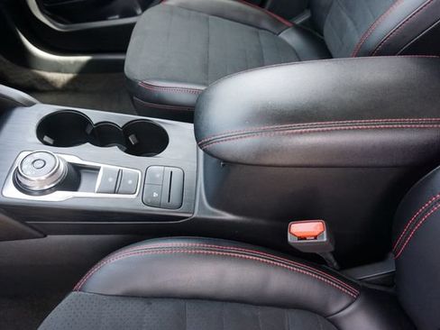 Certified 2022 Ford Escape SEL w/ SEL Stealth AWD Package image 30