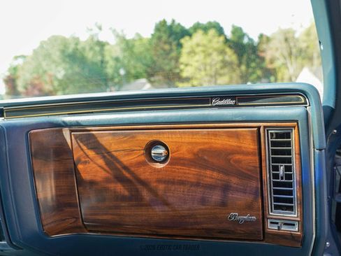 Used 1989 Cadillac Brougham RWD image 21