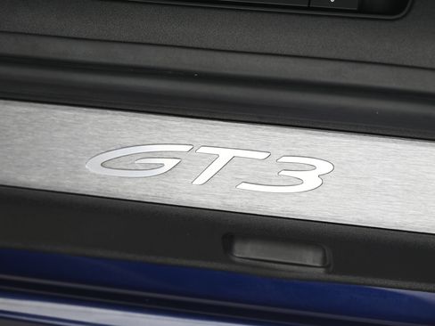 Certified 2024 Porsche 911 GT3 RWD image 23