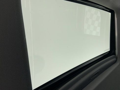 Used 2025 GMC Sierra 1500 SLT w/ SLT Premium Plus Package image 19