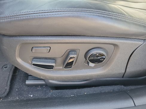 Used 2018 Genesis G80 3.8 w/ Option Group 03 image 23