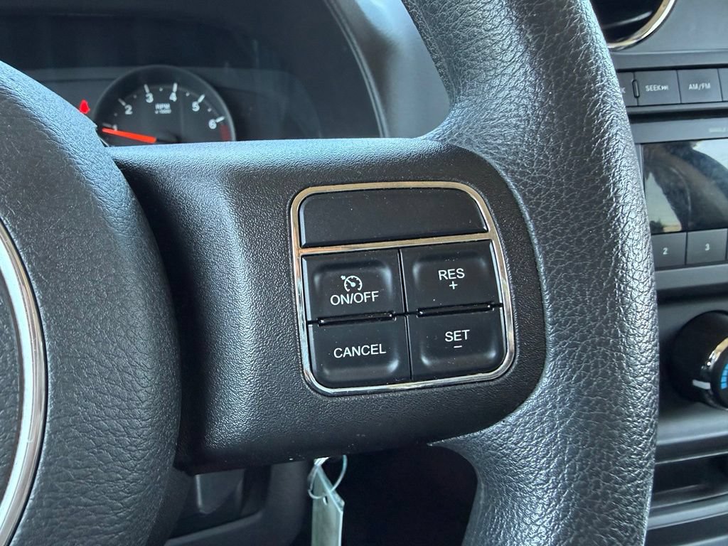 Used 2013 Jeep Patriot Sport FWD image 27