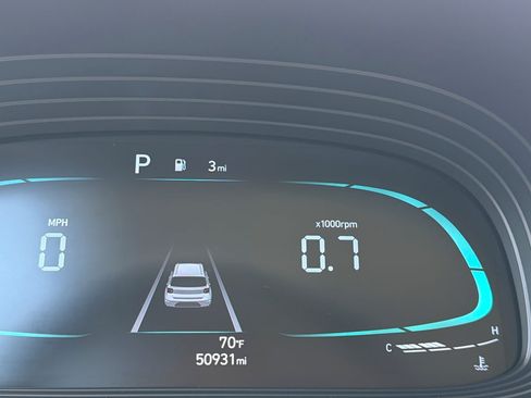 Used 2023 Hyundai Venue SEL FWD image 20