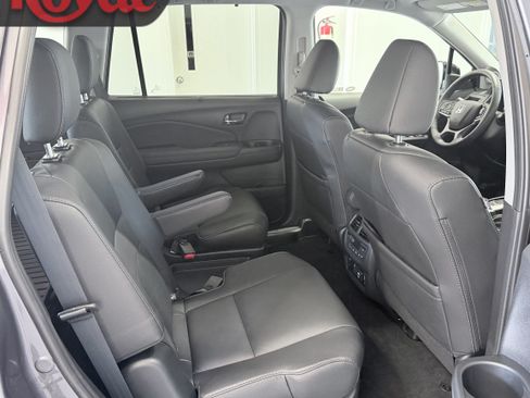 Used 2020 Honda Pilot Touring image 18
