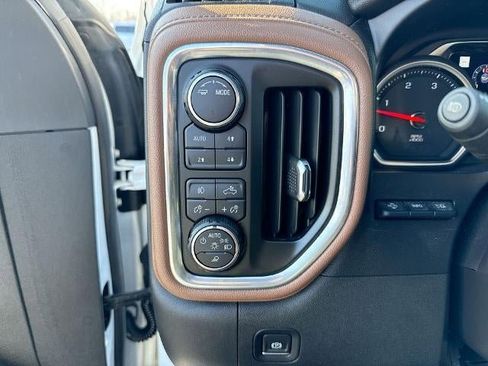 Used 2021 Chevrolet Silverado 2500 High Country w/ Z71 Off-Road Package image 18