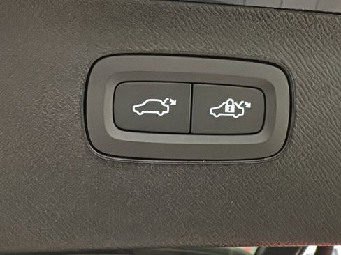 New 2026 Volvo XC90 T8 Plus w/ Protection Package Premier image 31