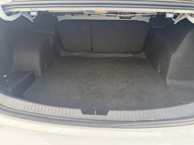Used 2025 Chevrolet Malibu LT FWD image 21