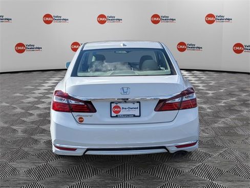 Used 2017 Honda Accord EX-L image 6