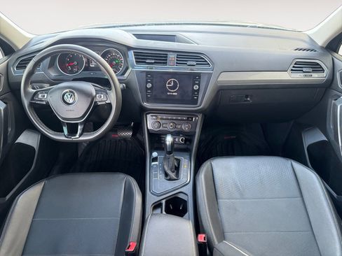 Used 2021 Volkswagen Tiguan SE image 10