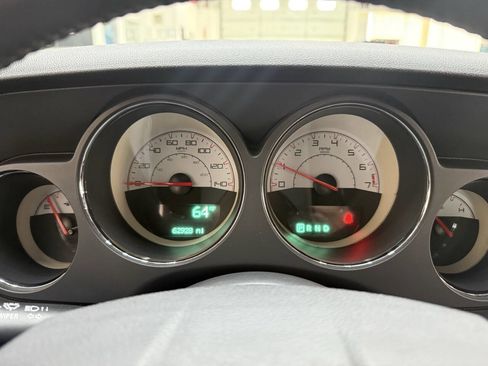 Used 2014 Dodge Challenger SXT RWD image 22