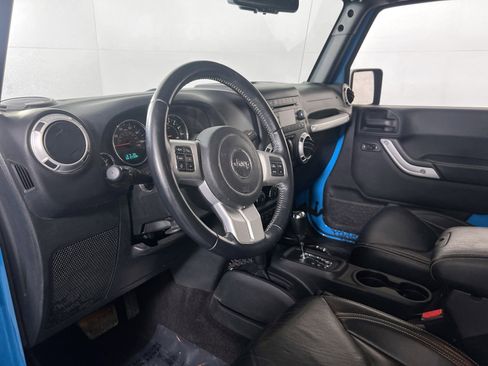 Used 2017 Jeep Wrangler Sahara w/ Quick Order Package 24E Chief image 9