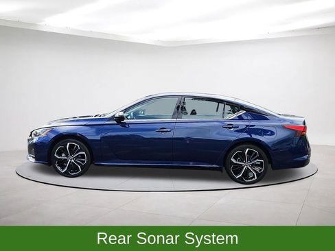 Used 2024 Nissan Altima 2.5 SR FWD image 4