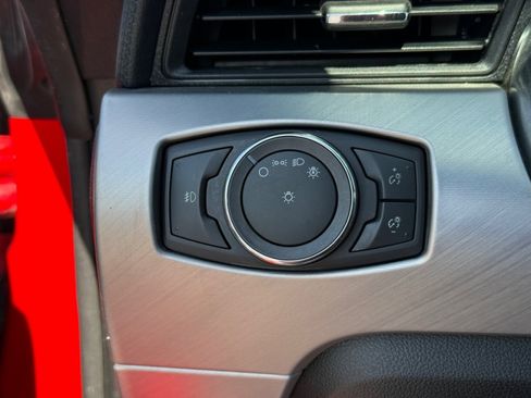 Used 2020 Ford Mustang Premium RWD image 29