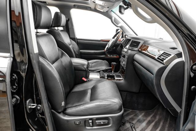 Used 2014 Lexus LX 570 4WD image 35