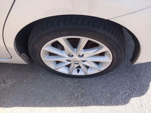 Used 2014 Toyota Prius V Five FWD image 9