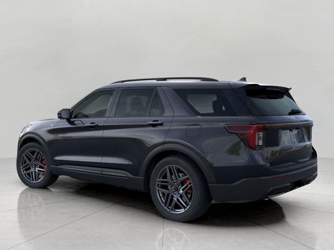 Used 2026 Ford Explorer ST-Line w/ ST-Line Street Pack AWD/4WD image 5
