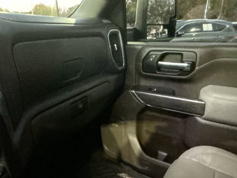 Used 2020 Chevrolet Silverado 2500 LTZ image 31