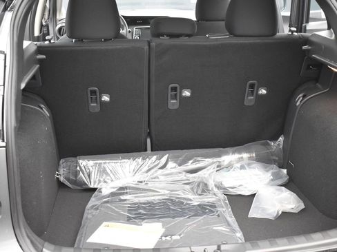 New 2025 Nissan Kicks Play S image 18