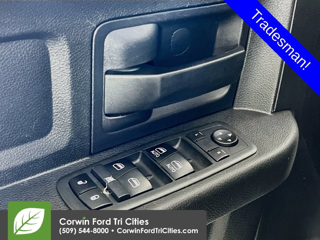 Used 2018 RAM 2500 Tradesman w/ Chrome Appearance Group AWD/4WD image 12