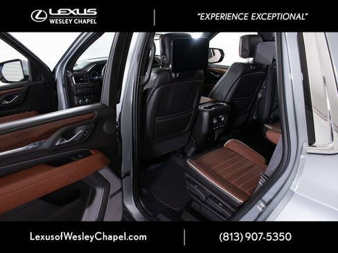 Used 2023 GMC Yukon Denali Ultimate AWD/4WD image 14