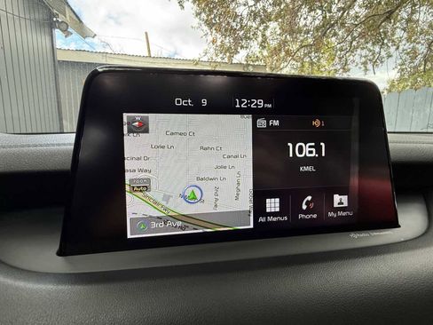 Used 2018 Kia Stinger GT1 image 21