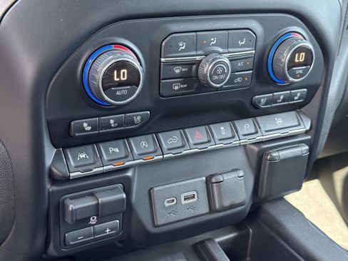 Used 2019 Chevrolet Silverado 1500 LTZ w/ LTZ Plus Package RWD image 16