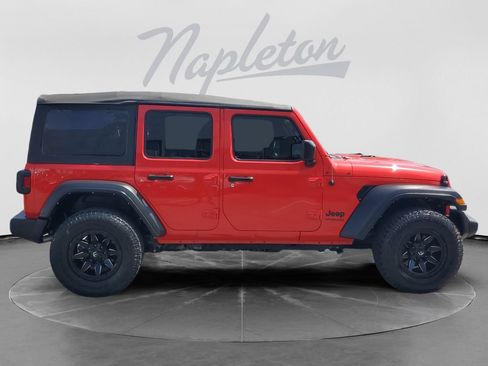 Used 2022 Jeep Wrangler Unlimited Sport AWD/4WD image 8