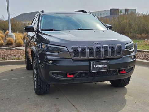 Used 2022 Jeep Cherokee Trailhawk AWD/4WD image 3