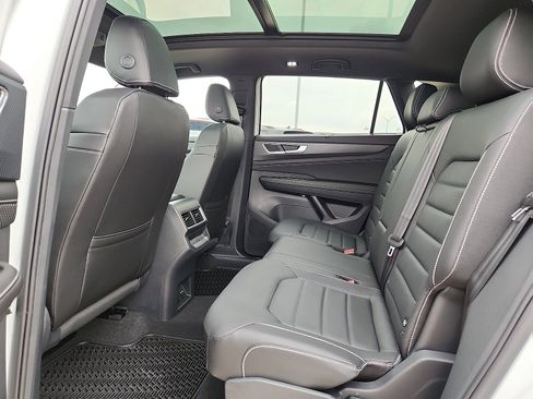 New 2026 Volkswagen Atlas Cross Sport SEL R-Line AWD/4WD image 12