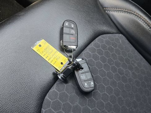 Used 2019 Jeep Compass Latitude w/ Safety & Security Group FWD image 19