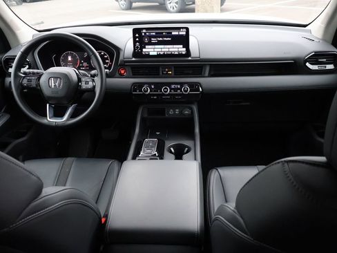 Certified 2025 Honda Pilot EX-L image 14