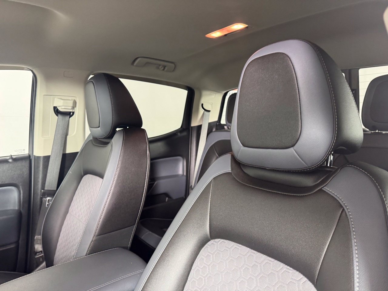 Used 2019 Chevrolet Colorado Z71 RWD image 12