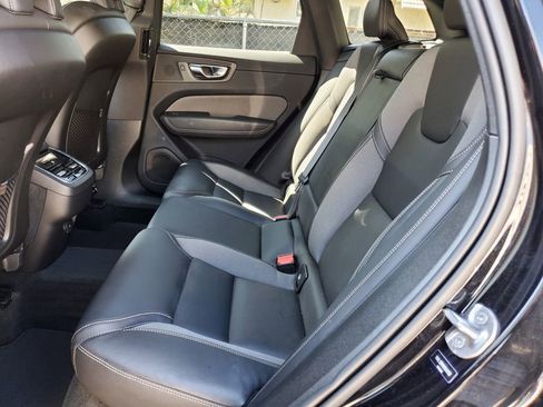 Certified 2022 Volvo XC60 B5 R-Design w/ Advanced Package image 11