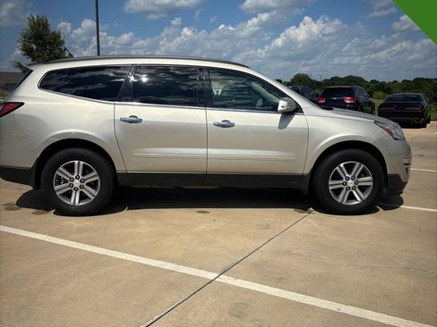 Used 2015 Chevrolet Traverse LT FWD image 6