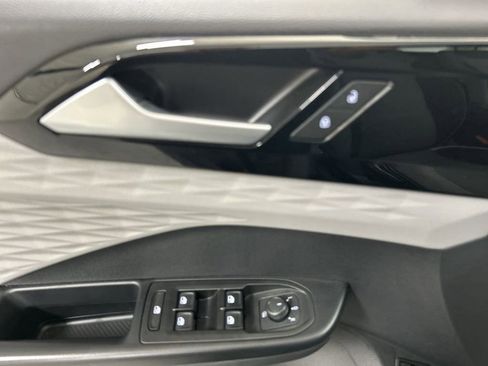 Certified 2023 Volkswagen Taos S w/ Driver Assistance Package AWD/4WD image 11