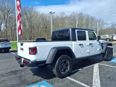 Used 2023 Jeep Gladiator Rubicon w/ Cold Weather Group AWD/4WD image 6